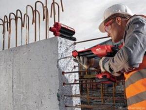 Bạn muốn neo cốt thép trong bê tông nứt và ướt một cách an toàn và hiệu quả? Hãy sử dụng Hilti HIT RE 500 V3 ngay hôm nay!