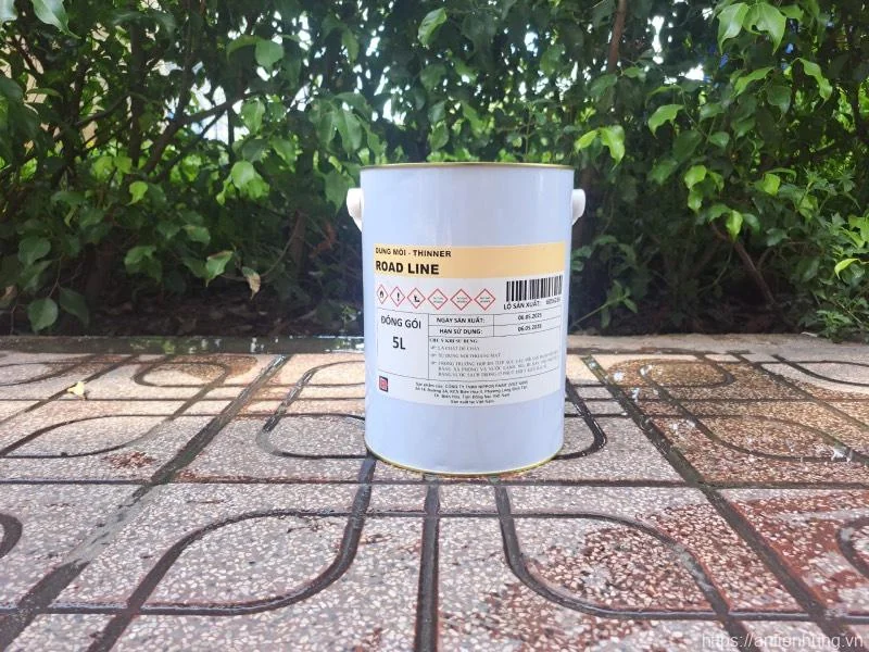 Nippon Road Line Thinner thùng 5 lít