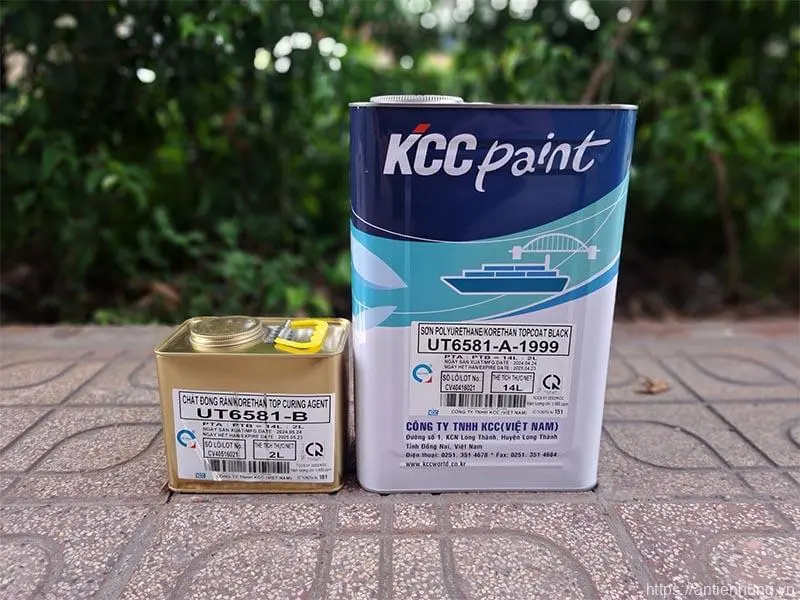 Sơn Epoxy Kcc Korethan Topcoat UT6581