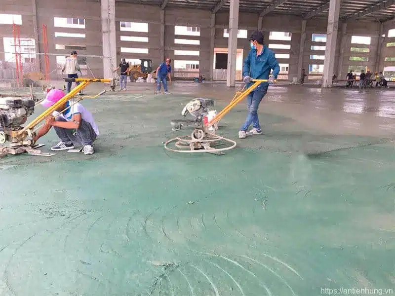 Thi Công Tăng Cứng Sàn Bằng Bột Harden Top