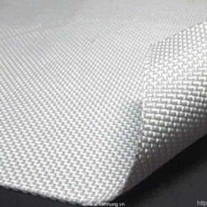 Vải địa kỹ thuật gia cường được sản xuất từ các sợi polyester