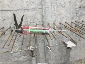 Thi công khoan cấy thép bằng keo cấy thép Bossong BCR 470