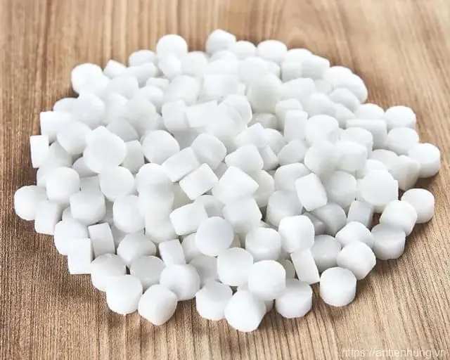 Hướng dẫn khử mùi sơn tường nhà mới hiệu quả bằng long não và naphthalene