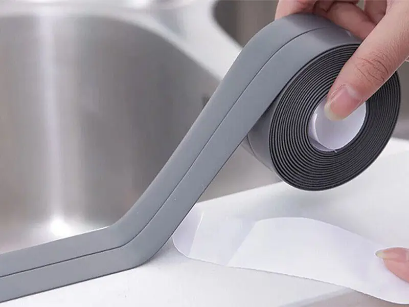 Hướng dẫn cách bịt khe hở giữa bồn rửa và tường hiệu quả
