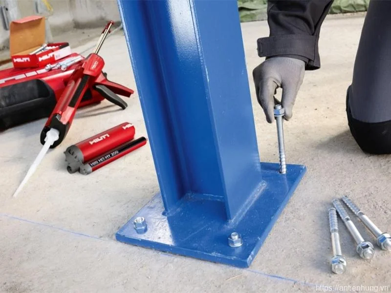 Giải pháp liên kết thép với bê tông bằng phương pháp khoan cấy thép