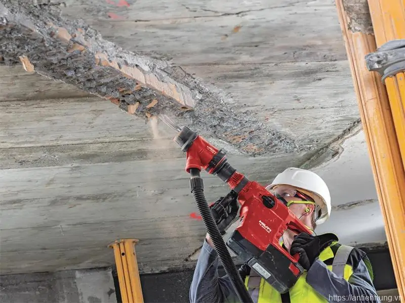 THI CÔNG MÁY CẮT KHÔNG DÂY HILTI TE 500-A36