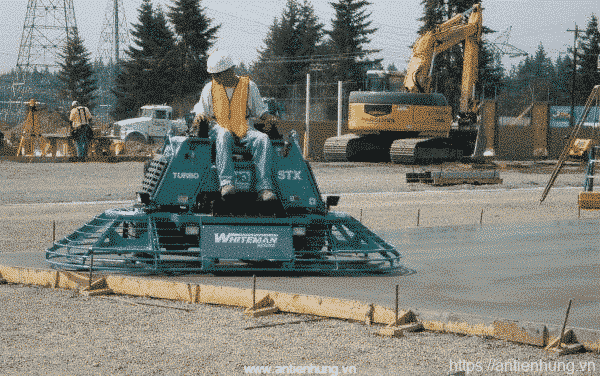 Bestcoat PU800MF được thi công bởi đội ngũ công nhân chuyên nghiệp, được đào tạo chuyên sâu