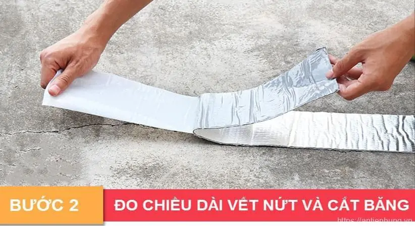 Bước 2: Đo chiều dài của vết nứt, vết lủng cần dán